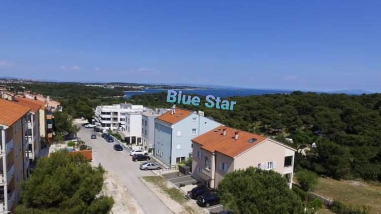 Blue Star Apartment Premantura Exterior foto